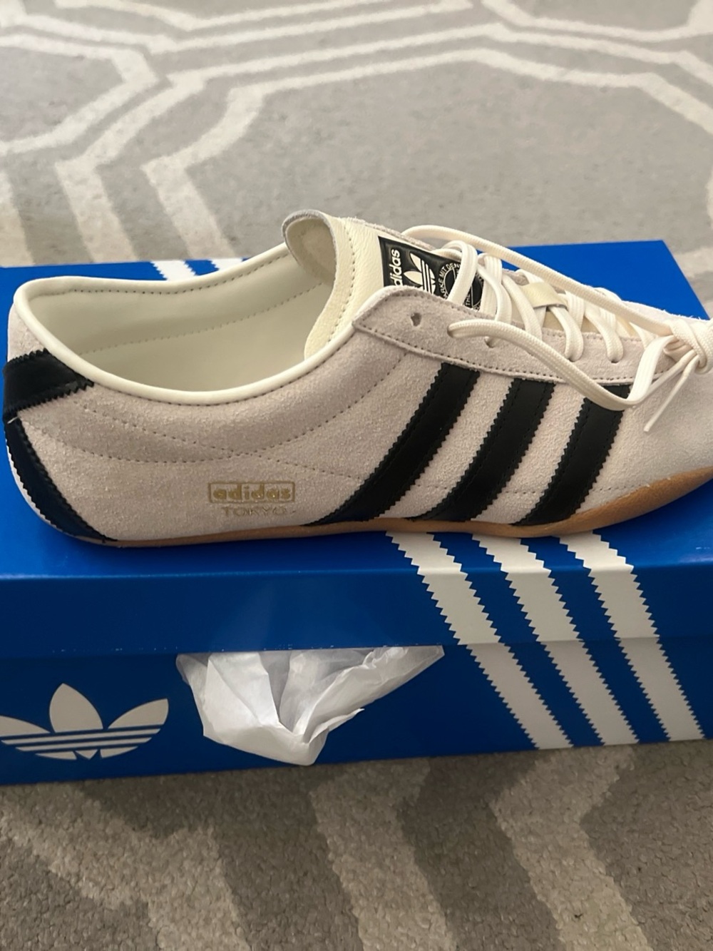 Adidas off white Tokyo shoes size 11